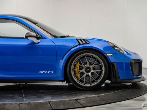 Used 2019 Porsche 911 GT2 RS RWD image 28
