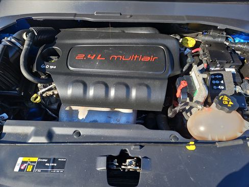 Used 2018 Jeep Compass Latitude image 28