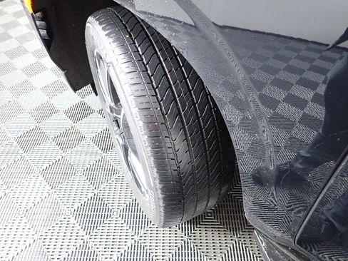 Used 2023 Chevrolet Tahoe RST image 41