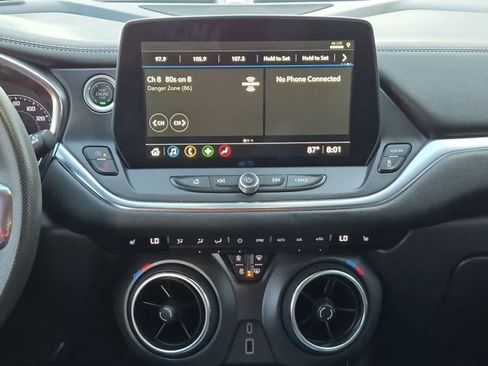 Used 2024 Chevrolet Blazer LT w/ Convenience Package FWD image 13