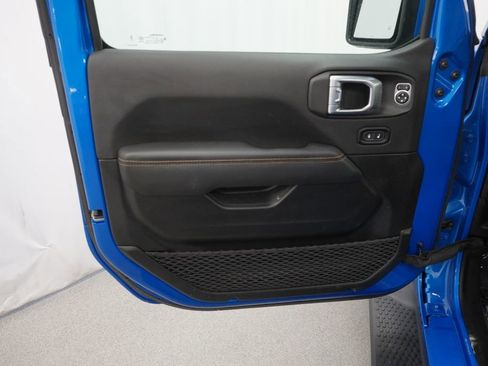 Used 2023 Jeep Wrangler Unlimited Sahara AWD/4WD image 42