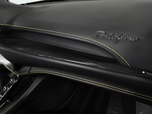 Used 2020 Ferrari Portofino RWD image 51