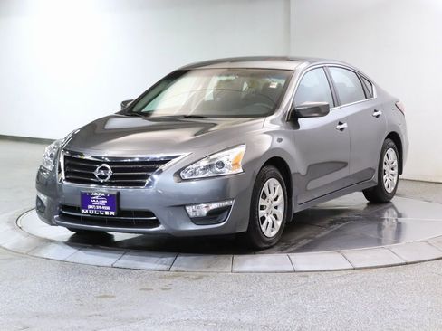 Used 2015 Nissan Altima 2.5 S w/ Power Driver Seat Package image 5