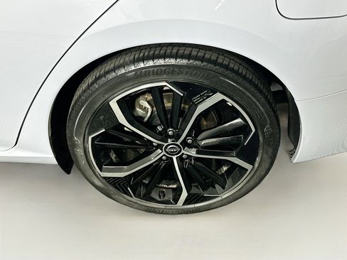 Used 2024 Nissan Altima 2.5 SR image 11