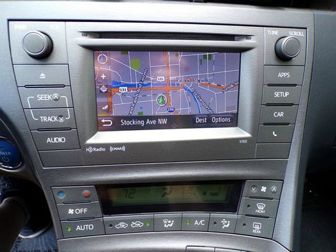 Used 2013 Toyota Prius Three image 13