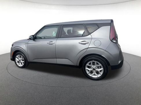 Used 2025 Kia Soul LX w/ LX Technology Package image 10