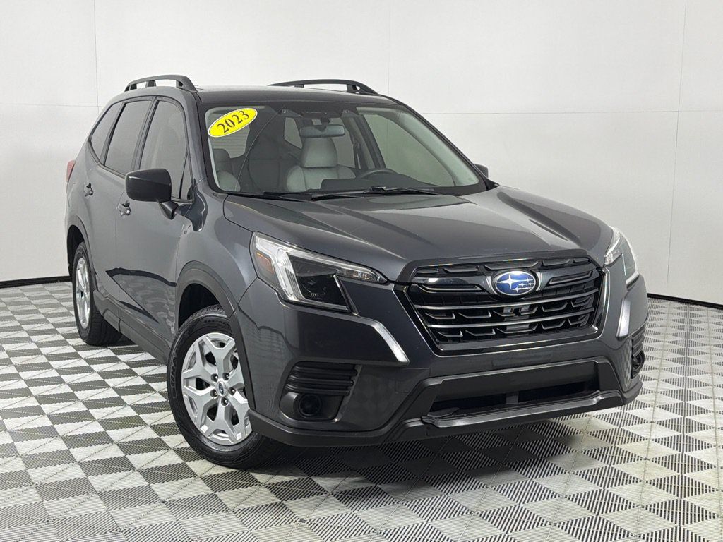 Used 2023 Subaru Forester AWD/4WD image 2