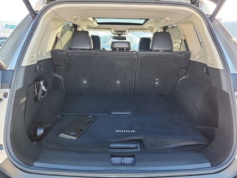 Certified 2021 Nissan Rogue SL w/ Premium Package image 30