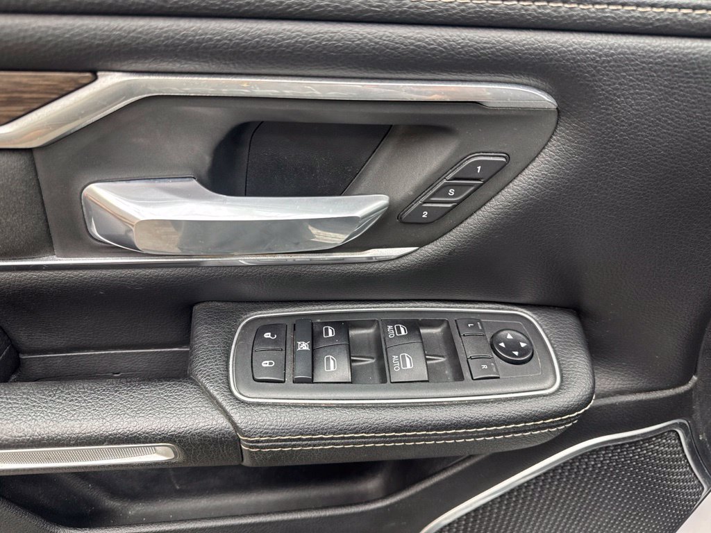 Used 2020 RAM 1500 Laramie AWD/4WD image 20