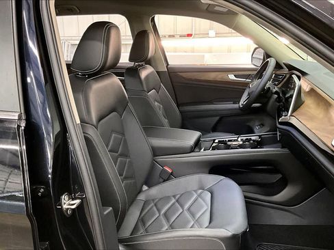 New 2026 Volkswagen Atlas SE image 30