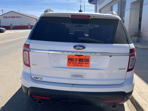 Used 2013 Ford Explorer XLT image 3