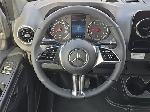 Used 2025 Mercedes-Benz Sprinter 2500 image 26