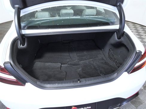 Used 2025 Genesis G70 2.5T image 10