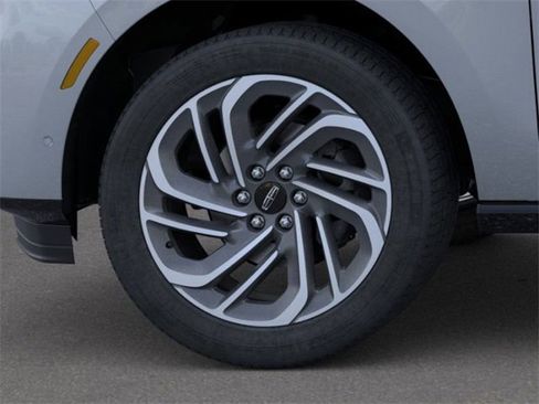 New 2025 Lincoln Navigator Reserve image 19