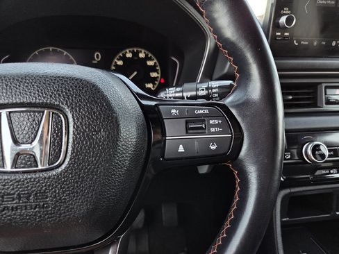 Used 2024 Honda Pilot TrailSport image 24