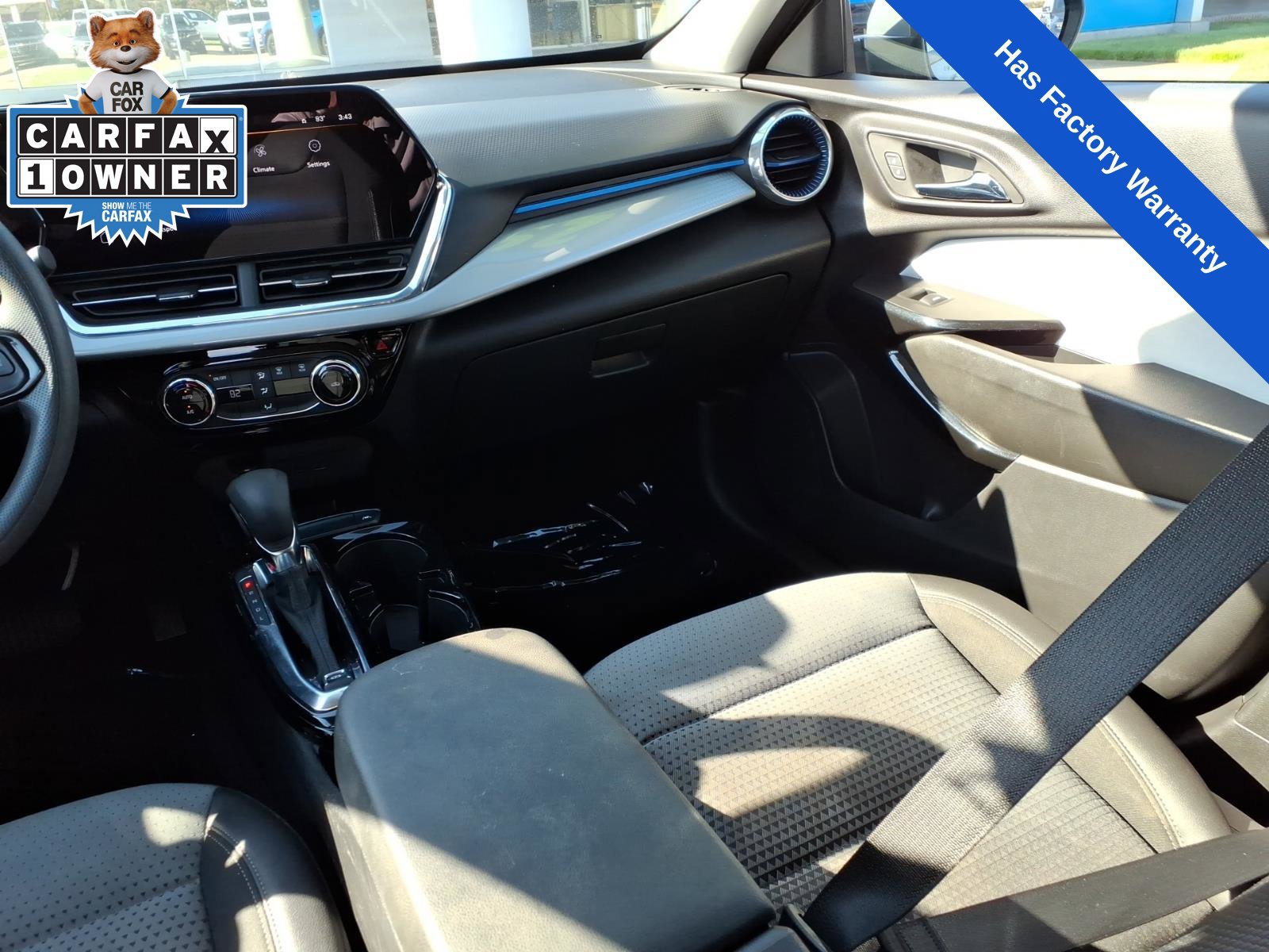 Used 2025 Chevrolet Trax LT FWD image 15