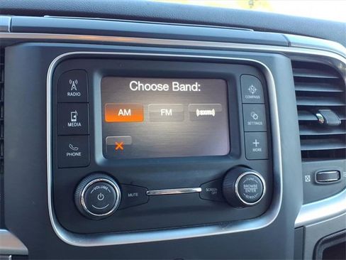 Used 2022 RAM 1500 Classic SLT image 6