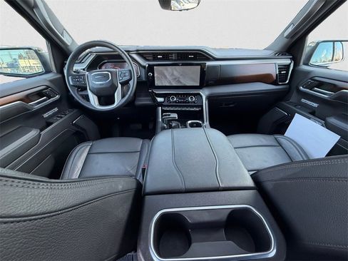 Used 2024 GMC Sierra 1500 Denali w/ Technology Package image 10