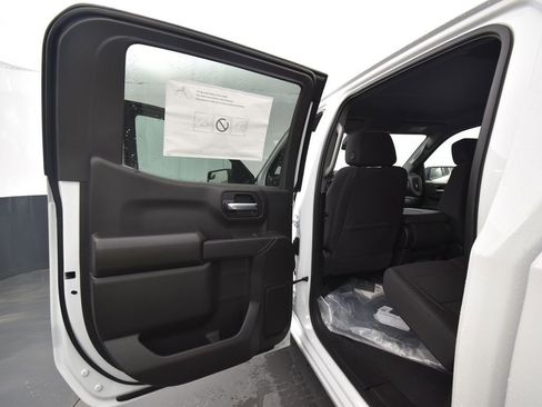 New 2026 Chevrolet Silverado 1500 Custom Trail Boss AWD/4WD image 9