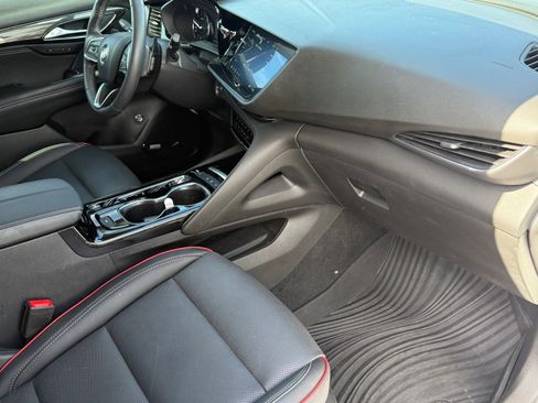 Used 2022 Buick Envision Essence w/ Technology Package II image 11