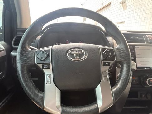 Used 2020 Toyota 4Runner SR5 Premium w/ Moonroof Package AWD/4WD image 21