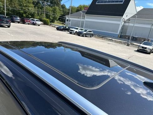 New 2026 Volkswagen Atlas Cross Sport SE image 10