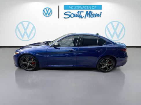 Used 2021 Alfa Romeo Giulia Ti Sport RWD image 4
