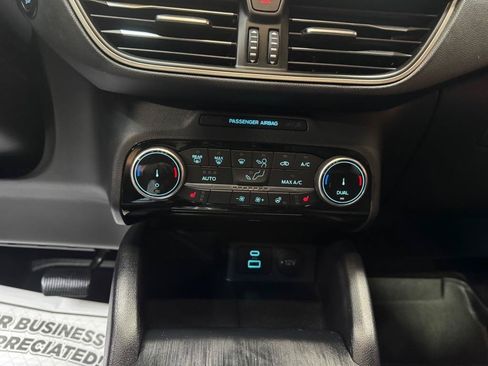 Used 2022 Ford Escape SEL w/ SEL Stealth AWD Package image 24