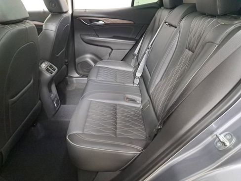 Used 2021 Buick Envision Avenir image 12