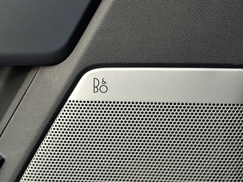 Used 2024 Ford F150 Lightning Lariat image 28