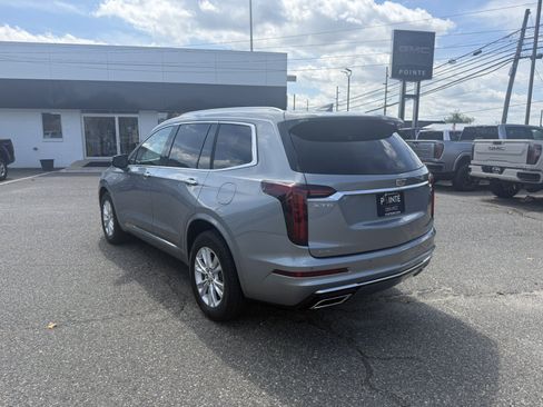 Used 2025 Cadillac XT6 Luxury w/ LPO, Floor Liner Package AWD/4WD image 5