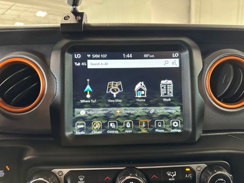Used 2023 Jeep Gladiator Mojave w/ LED Lighting Group AWD/4WD image 27