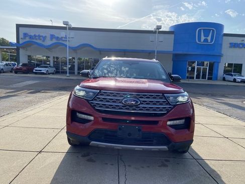 Used 2021 Ford Explorer Limited w/ Equipment Group 301A RWD image 3
