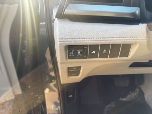 Certified 2026 Honda Odyssey EX-L image 10