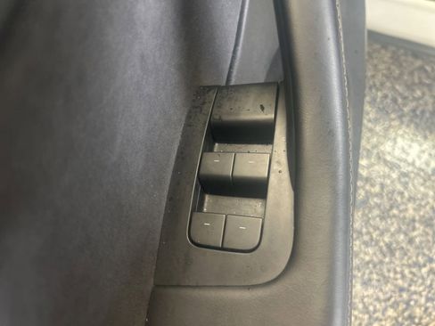 Used 2023 Tesla Model Y Long Range AWD/4WD image 10