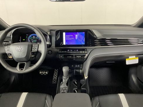 New 2026 Toyota Camry SE FWD image 13