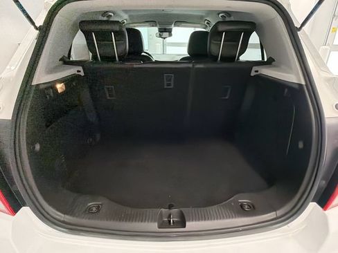 Used 2020 Chevrolet Trax LT w/ LT Convenience Package FWD image 22