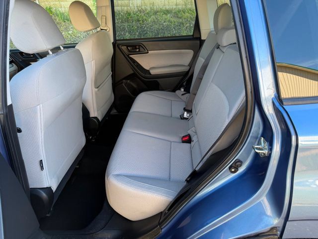 Used 2017 Subaru Forester 2.5i Premium AWD/4WD image 7