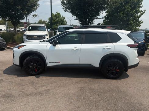 Certified 2026 Nissan Rogue SV AWD/4WD image 5