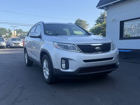 Used 2015 Kia Sorento LX AWD/4WD image 1