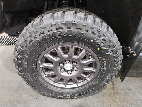 Certified 2021 Chevrolet Colorado ZR2 w/ Colorado ZR2 Bison Edition image 8