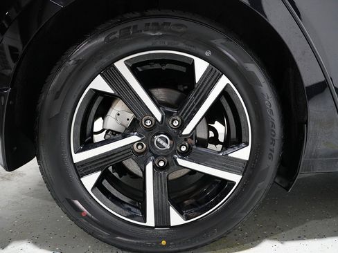 Used 2024 Nissan Sentra SV image 9