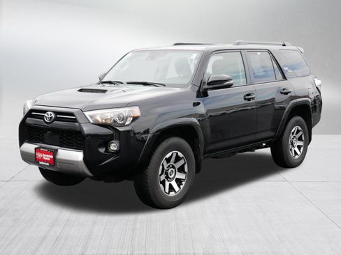 Certified 2024 Toyota 4Runner TRD Off-Road Premium w/ Off Road Premium Plus Package AWD/4WD image 3