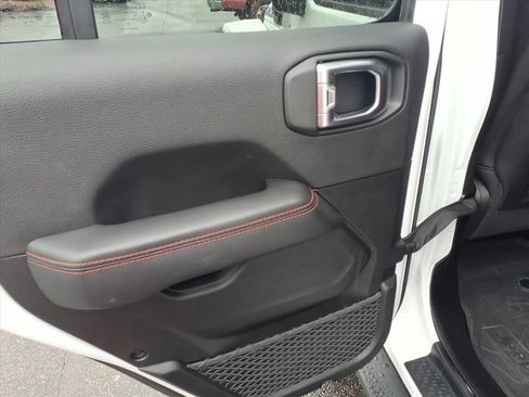 Used 2023 Jeep Wrangler Unlimited Rubicon 4xe AWD/4WD image 13