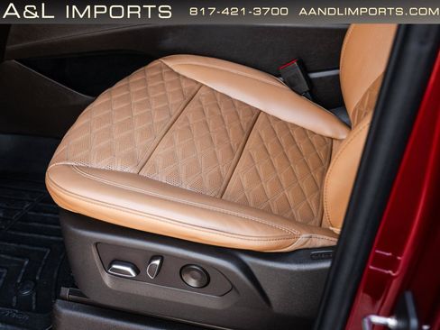 Used 2023 Cadillac Escalade Sport AWD/4WD image 40