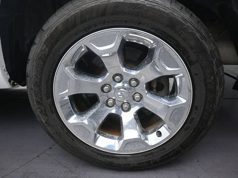 Used 2019 RAM 1500 Big Horn RWD image 10