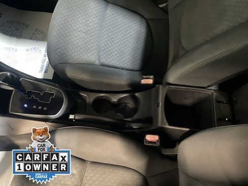 Used 2012 Hyundai Accent SE image 30