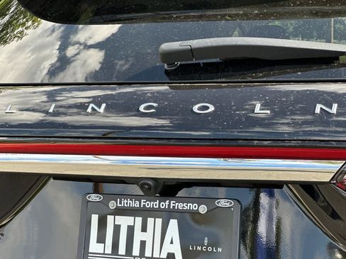 Used 2025 Lincoln Corsair FWD image 28