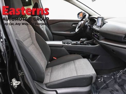 Used 2023 Nissan Rogue SV AWD/4WD image 24