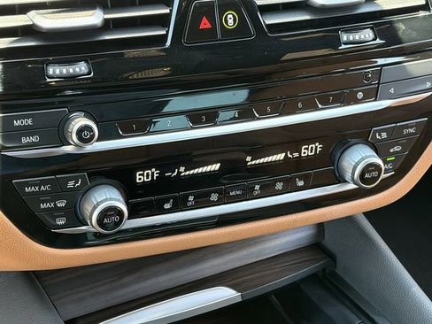 Certified 2023 BMW 530i RWD image 32